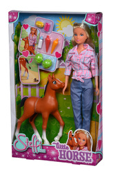 Steffi z kucykiem robiącym kupkę 030416