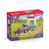 Schleich Zagroda dla koni z klaczą oraz źrebakiem Horse Club 654034