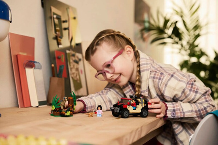 Lego 76972 Jurassic World Ucieczka terenówką 812779