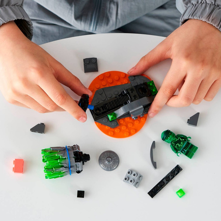 Lego 70687 wybuch spinjitzu lloyd v29