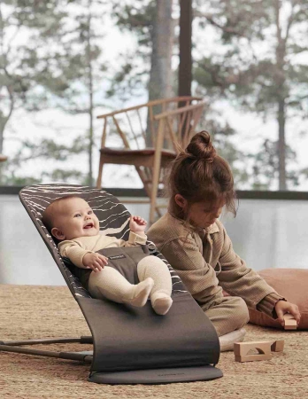 BabyBjorn leżaczek Bliss Cotton Antracyt/Landscape Print (rama Dark Grey) 060273