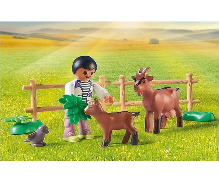 Playmobil 71442 Traktor z przyczepą i zbiornikiem na wodę