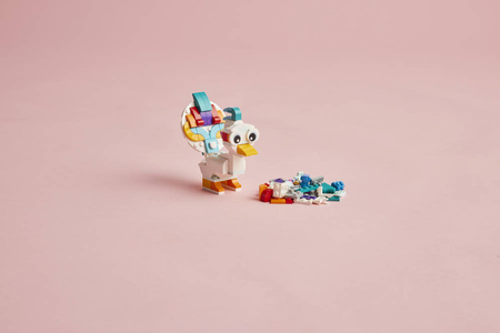 LEGO 31140 Creator Magiczny jednorożec