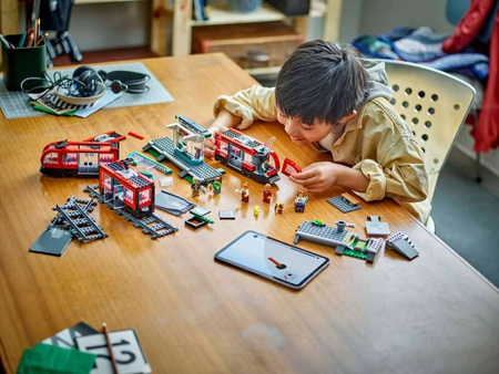Lego 60423 City Tramwaj miejski ze stacją