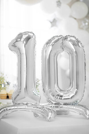 Stojący balon foliowy 70cm srebrny Cyfra 0 173125