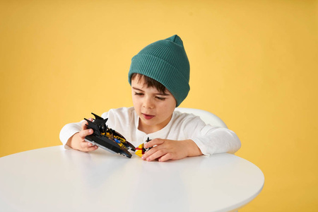 Lego 76158 pościg batłodzią za pingwinem v29