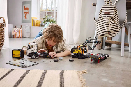 Lego 42175 Technic Ciężarówka Volvo FMX i koparka EC230 Electric 584096