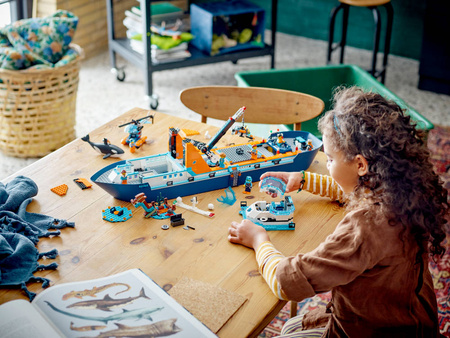 Lego 60368 City Łódź badacza Arktyki 