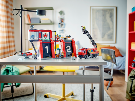 Lego 60414 City Remiza strażacka z wozem strażackim