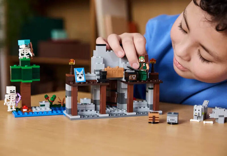 Lego 21261 Minecraft Wilcza twierdza 