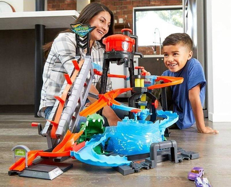 Hot wheels ftb67 megamyjnia atak krokodyla