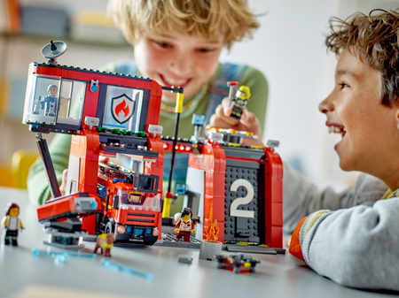 Lego 60414 City Remiza strażacka z wozem strażackim