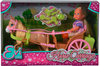 Evi Love w bryczce z konikiem 086794