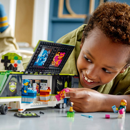 Lego 60388 City Ciężarówka na turniej gier 