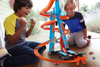 Hot wheels gjm76 wieża podniebne kraksy zestaw