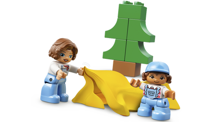 Lego 10946 Duplo Family Camping Nan Adventure