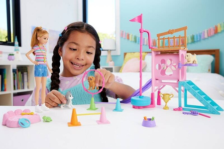 Barbie HRM10 Plac zabaw piesków + lalka Stacie 180363