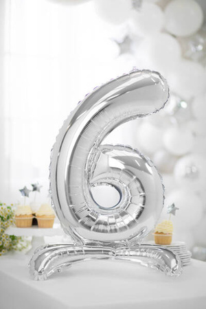 Stojący balon foliowy 70cm srebrny Cyfra 6 173187