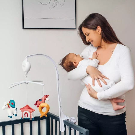 Babyono Karuzelka do łóżeczka z elektroniczną pozytywką Horses 413470