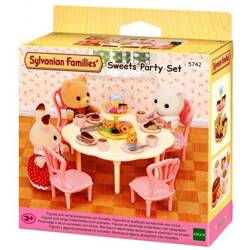 Sylvanian Families 05742 Stół krzesła i mnóstwo słodkości 057421