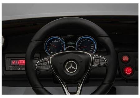 Auto na akumulator Mercedes GLC 63S biały 581202