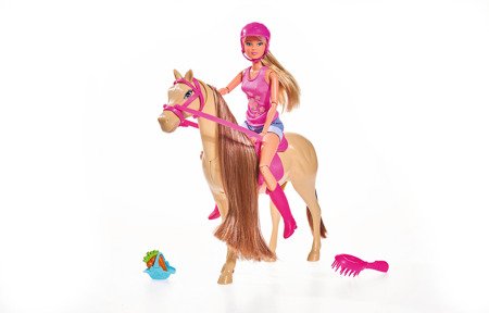 Steffi i jej słodki koń ruszający łbem 019299