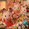 Sylvanian Families 5655 Rodzina królików z czekalodowymi uszkami 056554